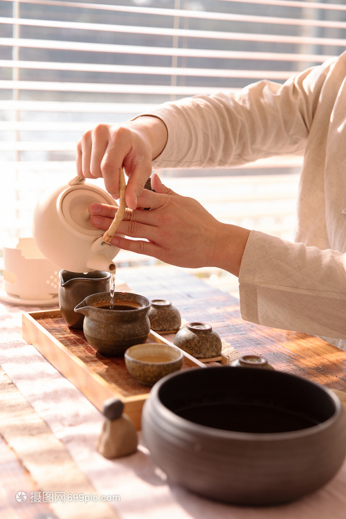 高德娱乐茶道连中西茶乡飘万里