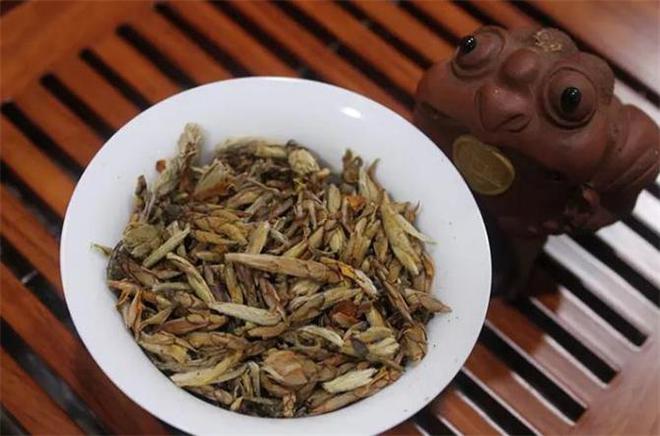 老鹰茶是什么高德娱乐茶？细说老鹰茶的来源和功用(图5)