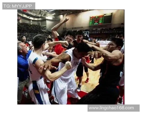 男篮亚锦赛精彩回顾中国队对阵菲律宾的激烈对抗录像分析